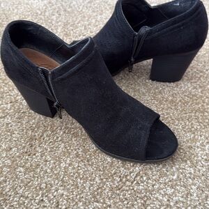 Women's Black Peep-Toe Block Heel Ankle Booties